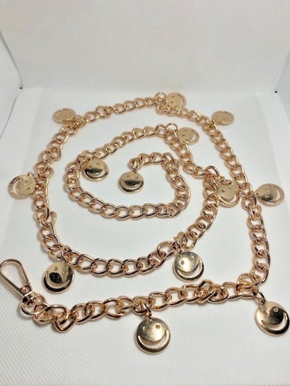 Wild Fable Vintage Gold Tone Smiley Face Charm Belt Kidcore Retro Festival Y2K